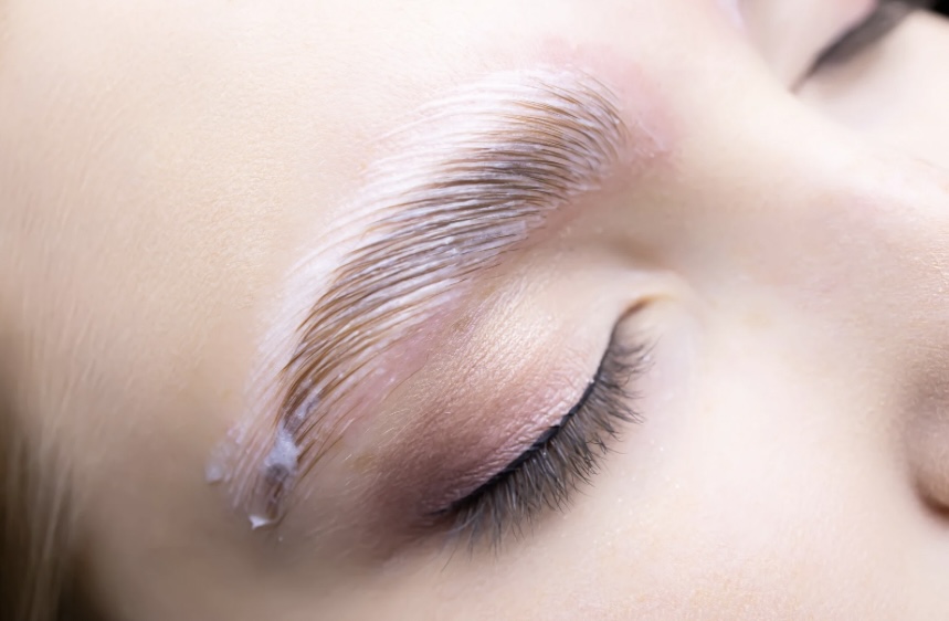 Brow Lamination / Shape