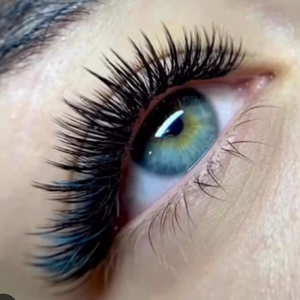UV LED Lash Extension Full Set at Lashes by Linda in Spokane Valley, WA