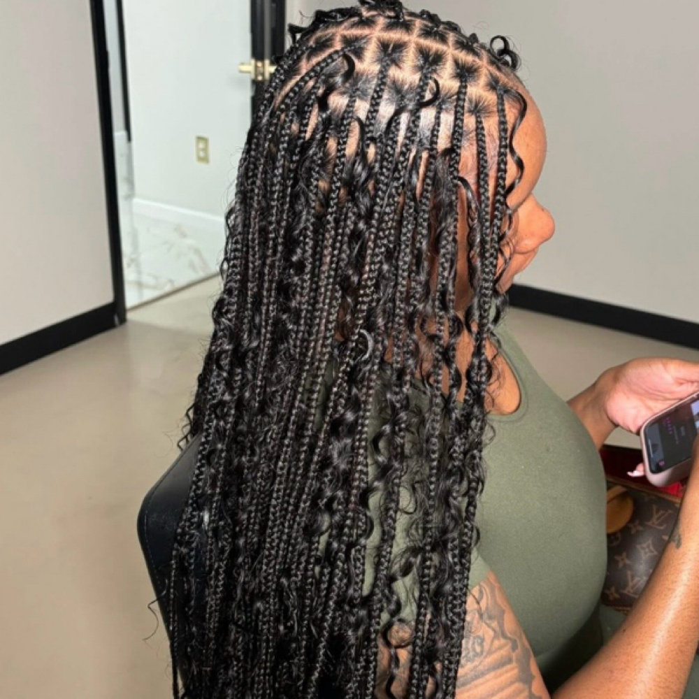 Smedium Knotless at The Braid Bar by Lee in Oklahoma City, OK