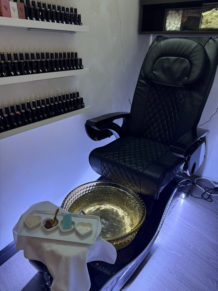 basic pedicure🫧