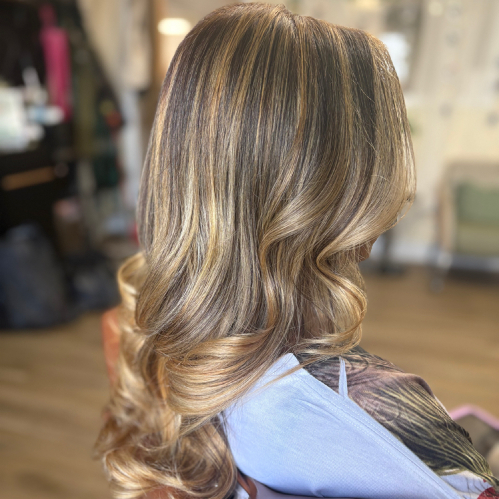 Amillie Partial/highlight foil⭐️ at Amillie Starr HMUA⭐️ in Lawrence, MA