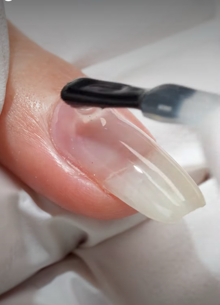 Structured manicure