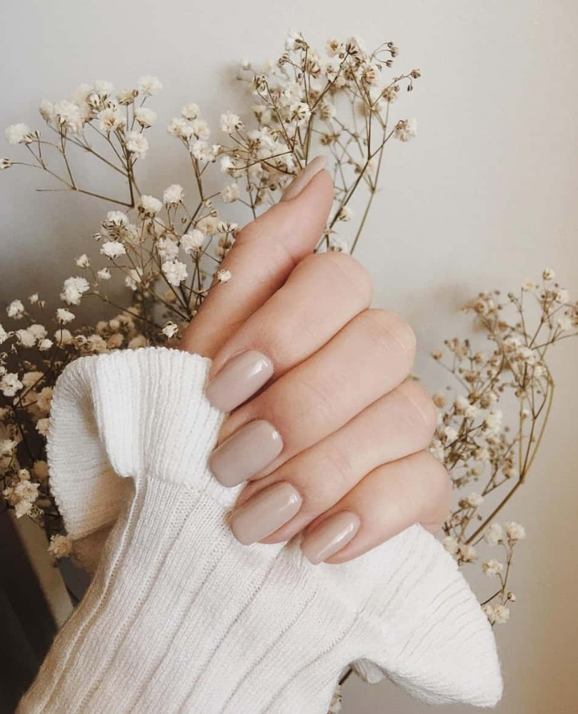 Spa gel manicure