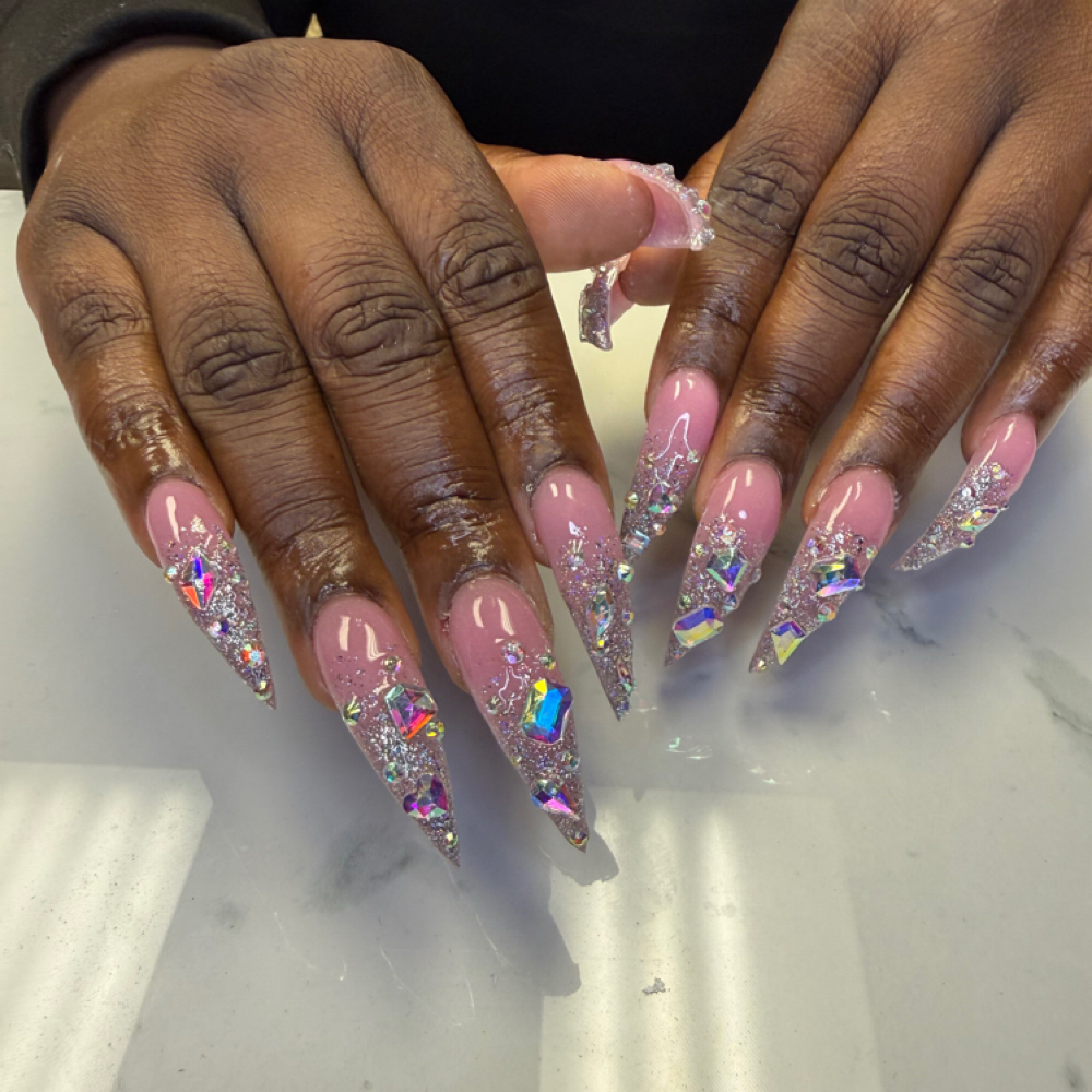 Long Full Set With Design at Khloe’ De Nails in Cincinnati, OH
