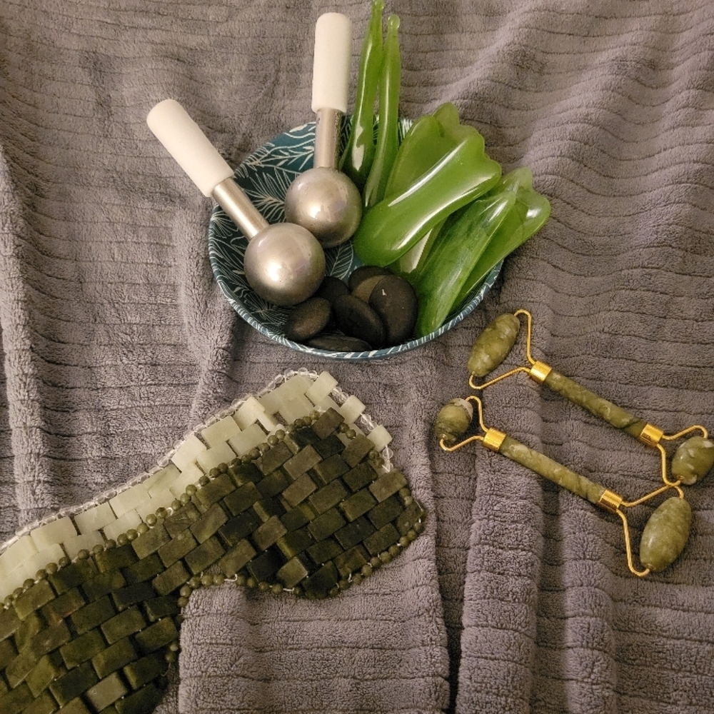 Cold Stone Facial Massage at ENLightEN beauty and wellness in Reidsville, NC