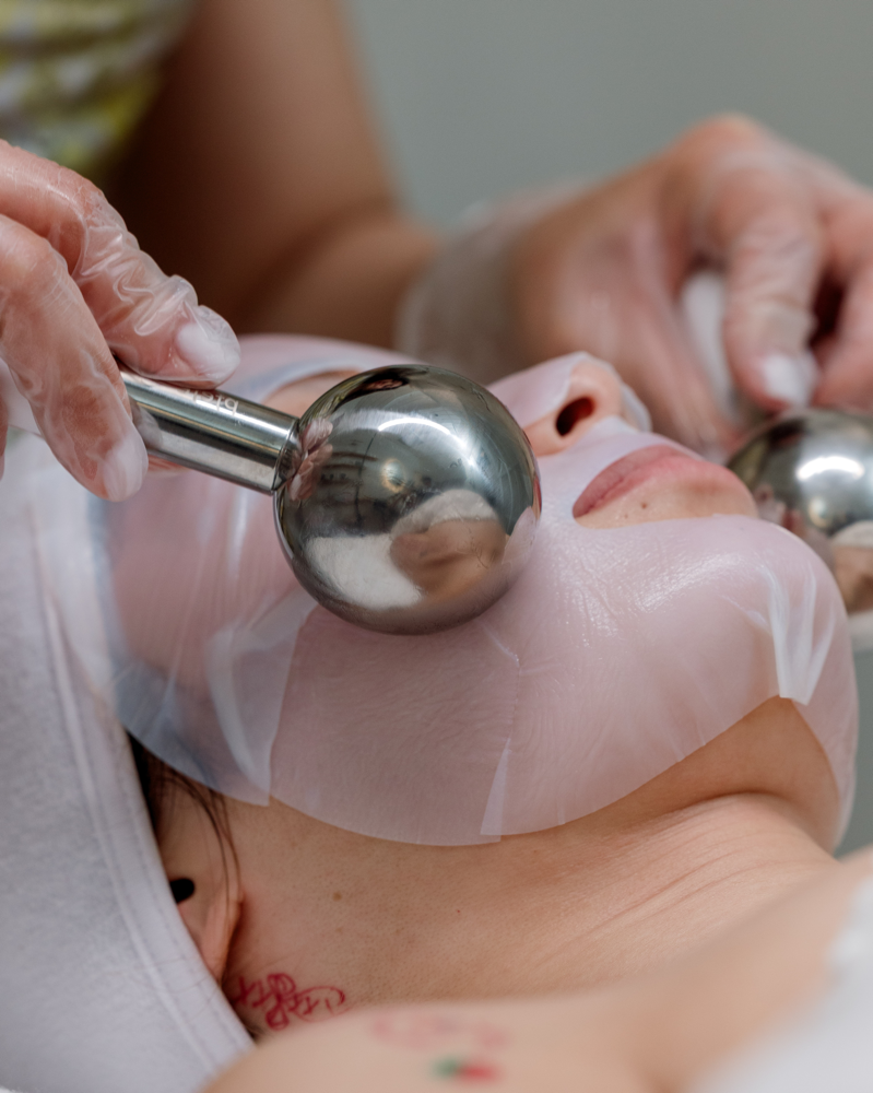 Oxygen Glow Facial
