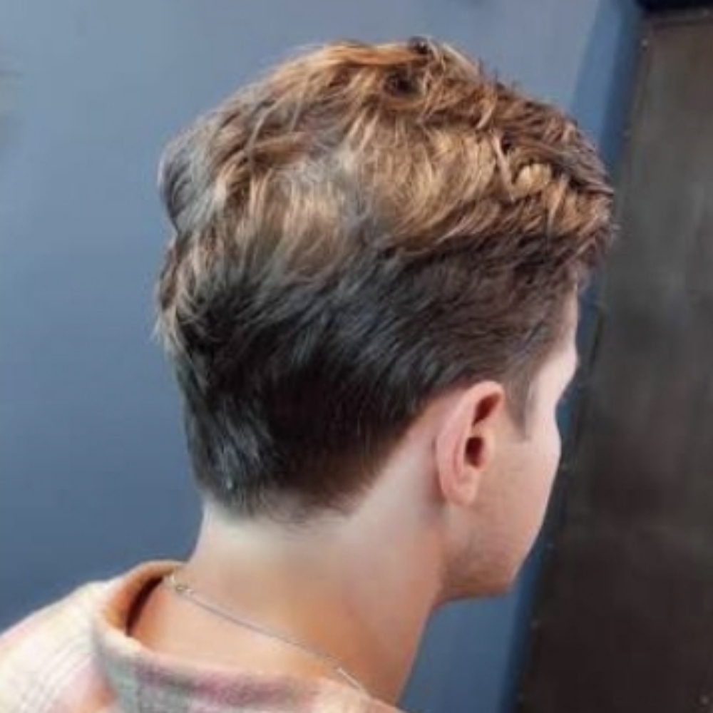 Men's Haircut at Salon Gloss at Salon Studios Woodstock in Woodstock, GA