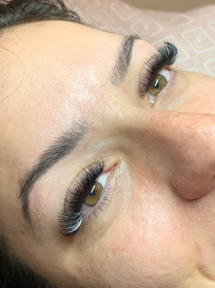 The Volume Set Fill at Lucky Cat Lash By Camila in Tucson, AZ