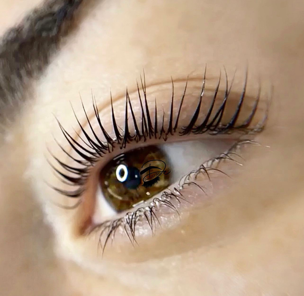 Eyelash Lifting And Tinting