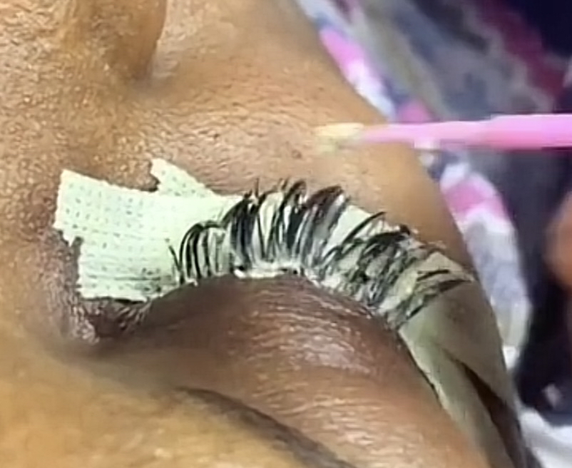 Lash Removal at Toni huSTLez in Black Jack, MO