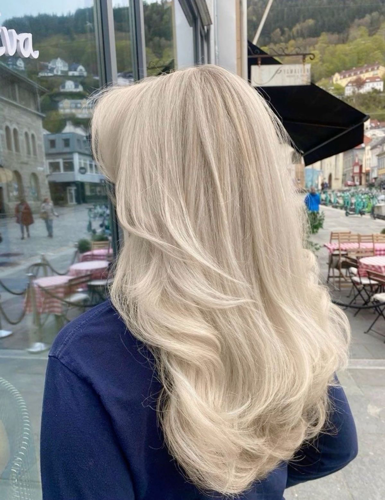 Full Custom Blonding & Haircut