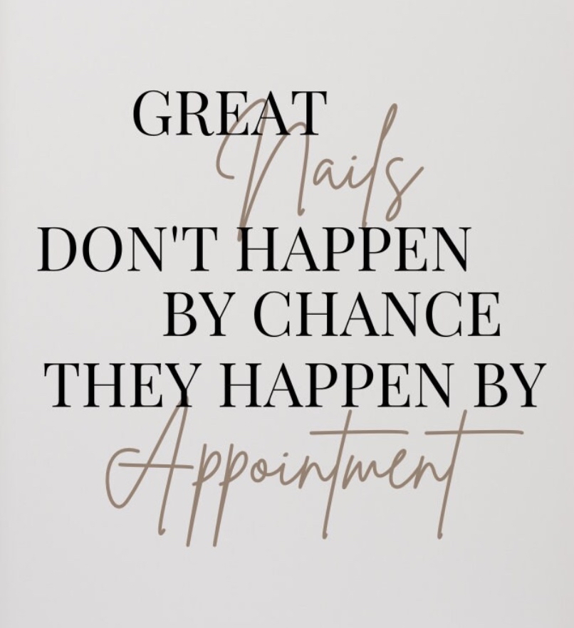 Acrylic Sculptured Fullset Short le at Luxe Nails in Hampton, NE