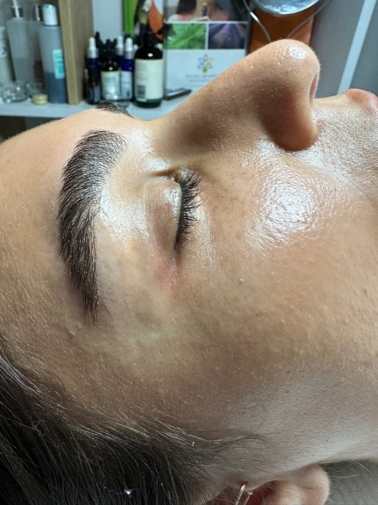 Brow Lamination + Tint(optional)
