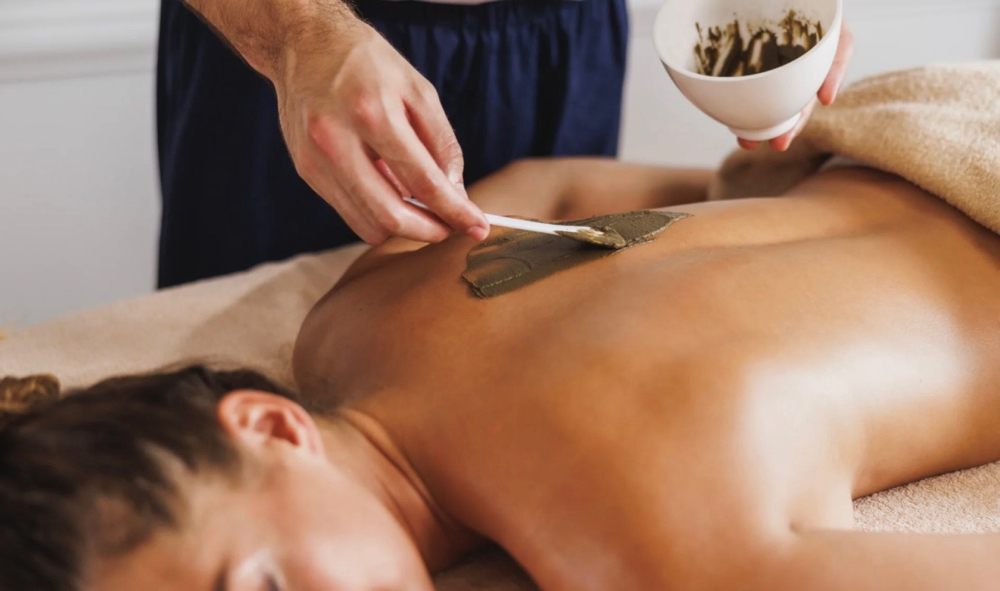 45 Minute Back Facial