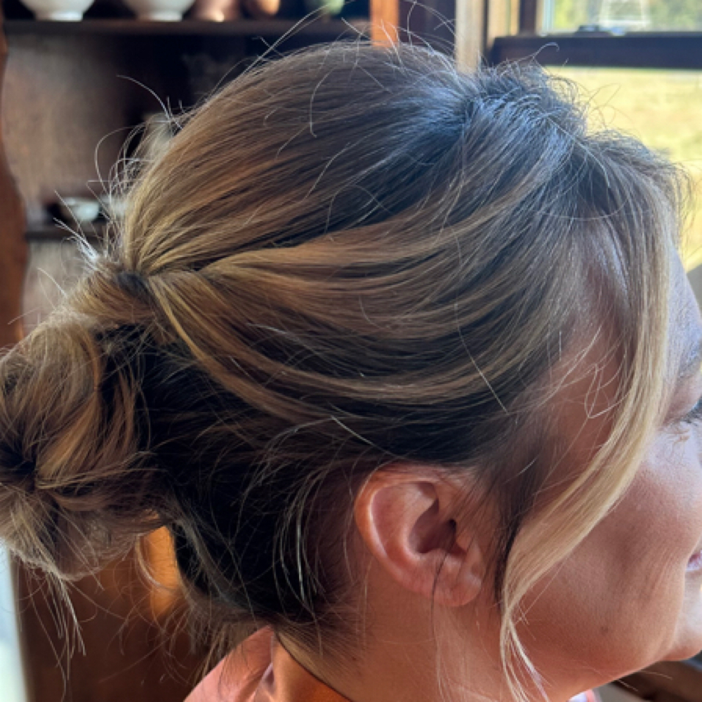 UP-DO at Blondedbybrae 🩷 in Seneca sc, SC