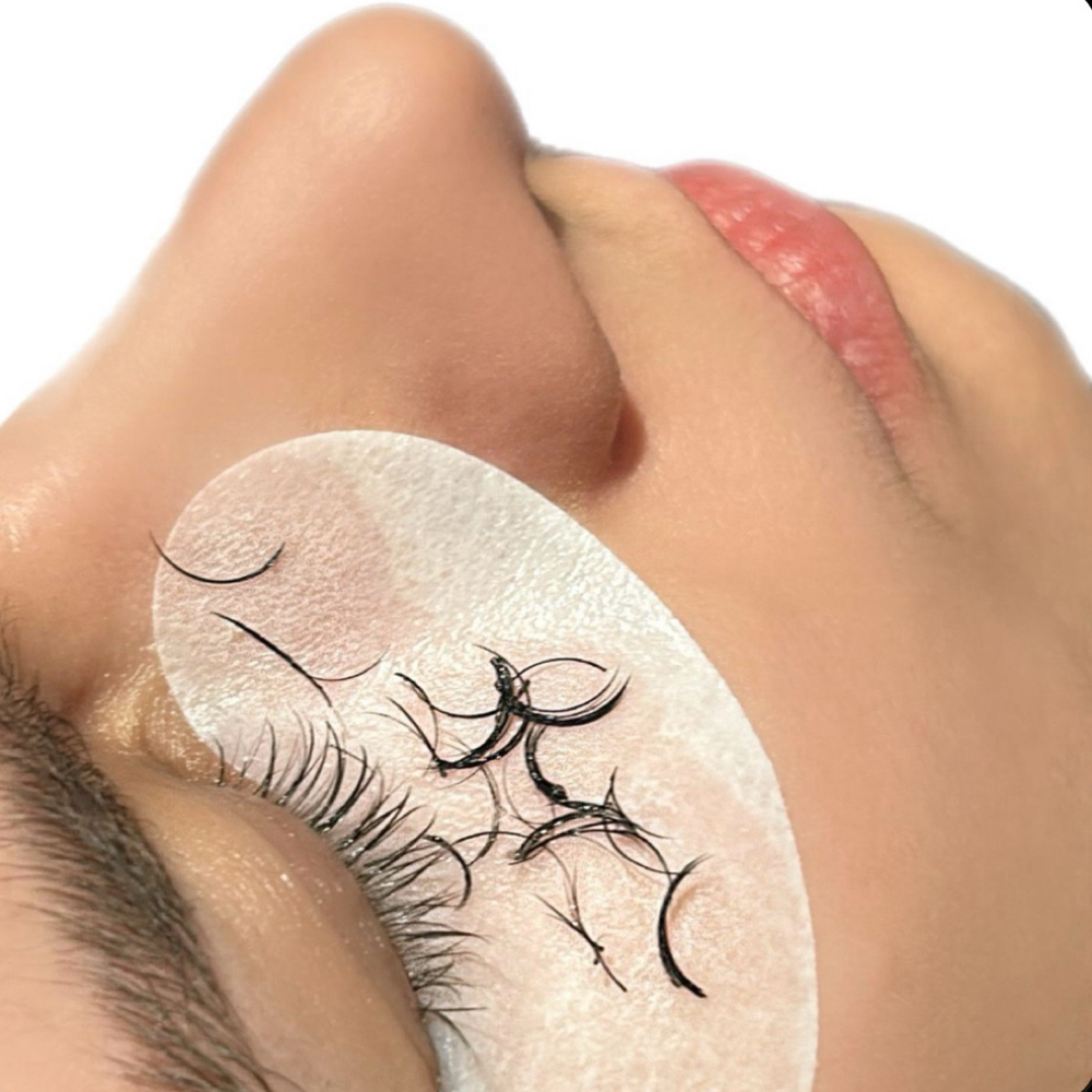 Lash Extension removal at Starry Knight Beauty Bar in Terre Haute, IN