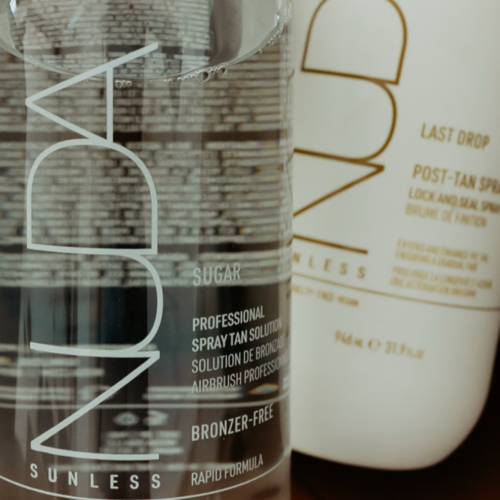 Setting Spray Add On at Anna Hayes Spray Tans in Monroe, OH