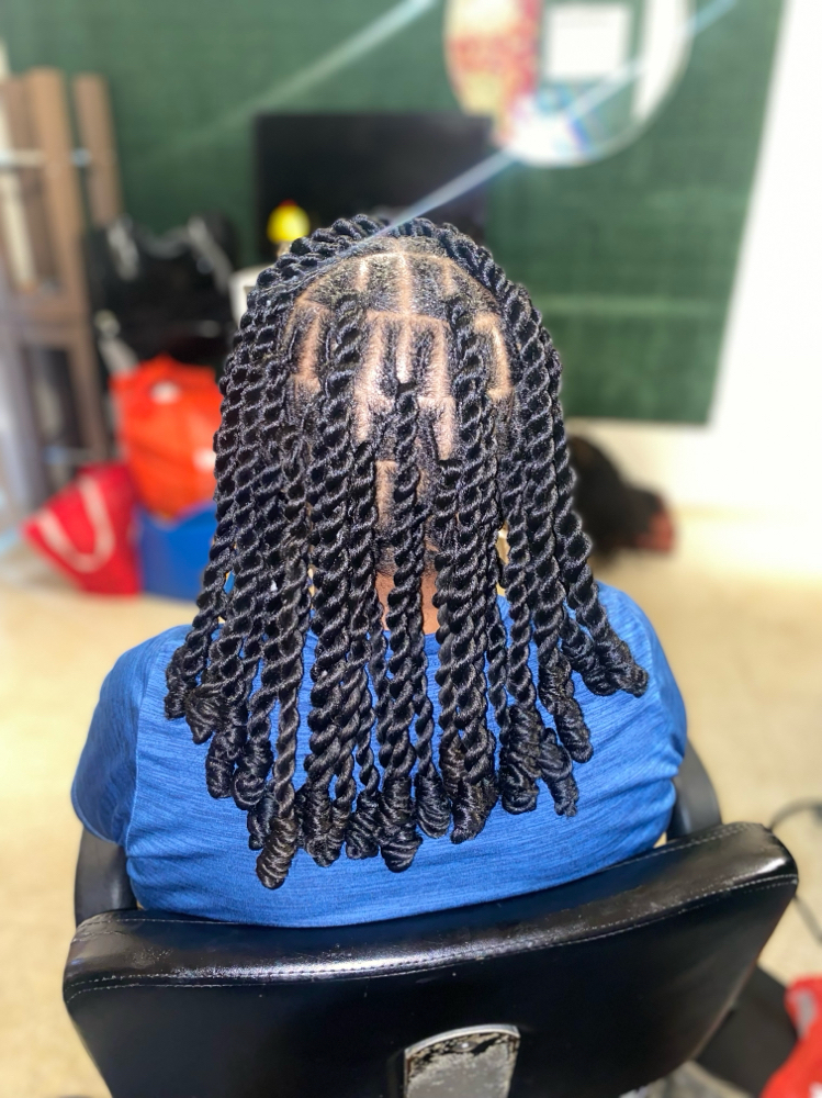 Medium Invisible Locs at Elevated By Beauty in Honolulu, HI