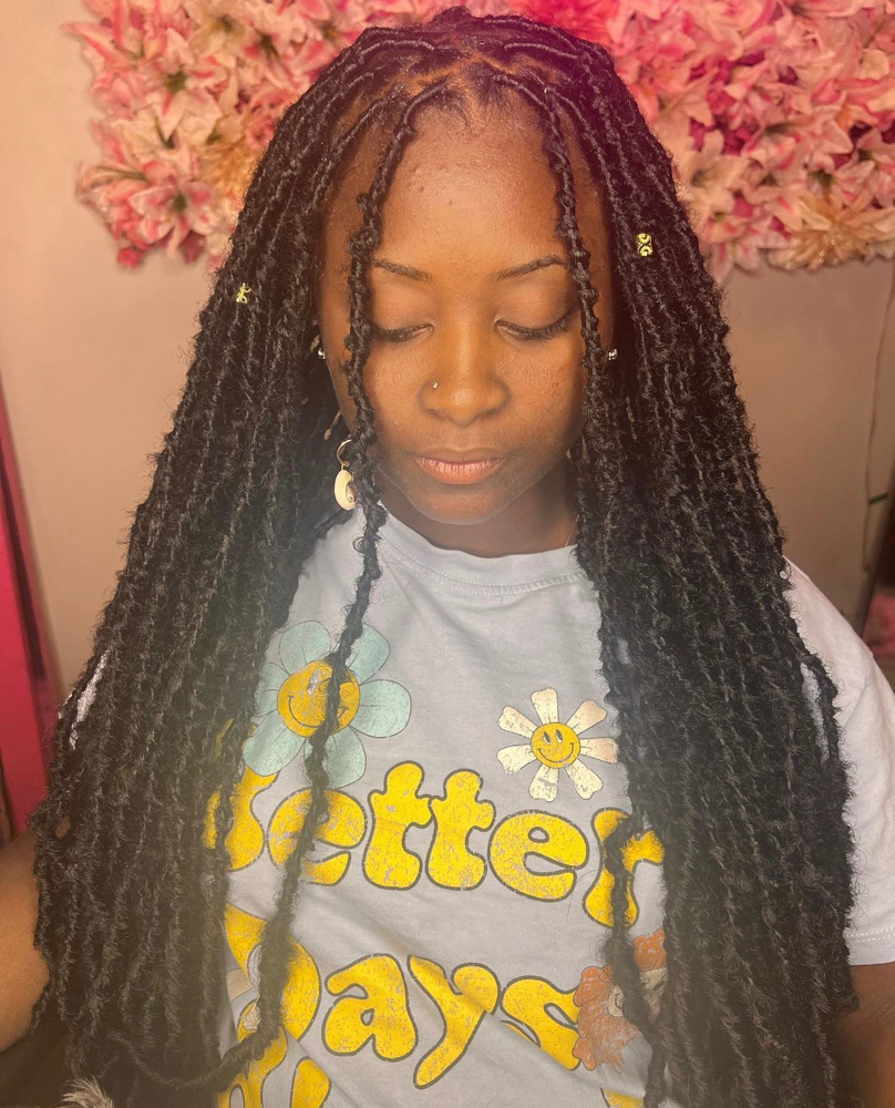 18” (Waist Length) Distressed Locs