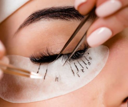 Consultation for Lash Extensions