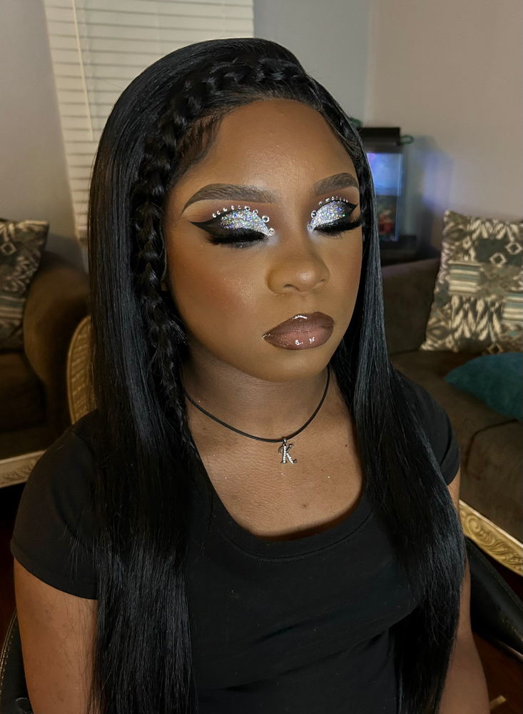 Graphic Liner / Glitter liner at The Xiaviera Xperience in Independence, LA