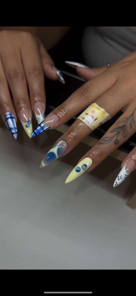 Gel-X Detailed Frenchies/ombre
