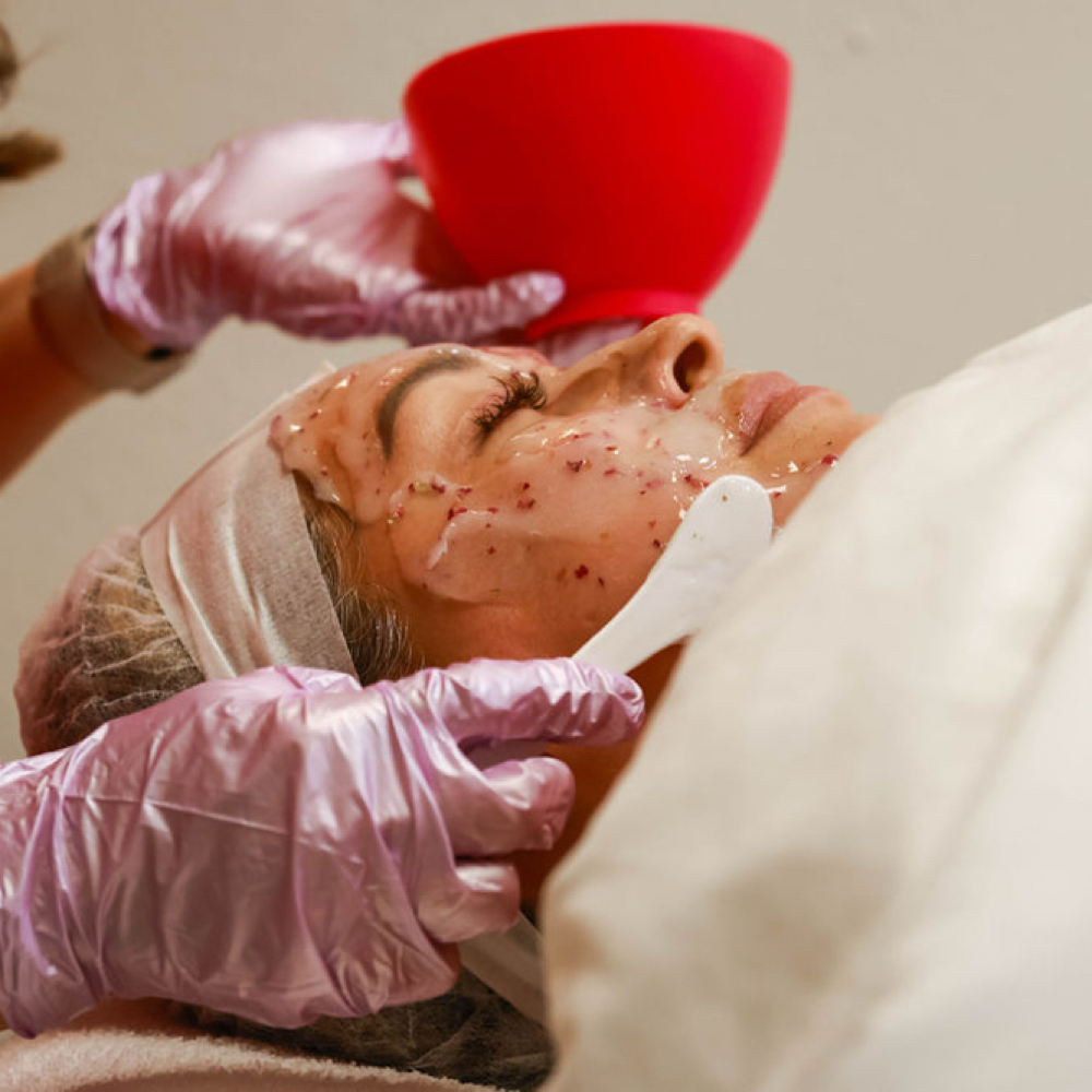 Hydro Jelly mask Facial at Flawless Beauty by Jojo in Pasadena, TX