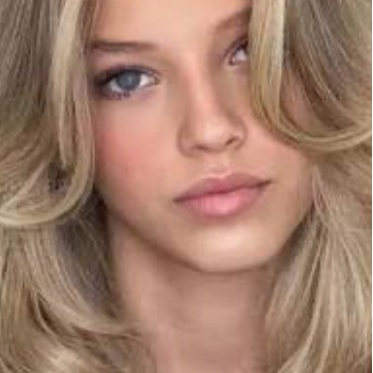 Blow out at Bliss Beauty Bar in Houston, TX