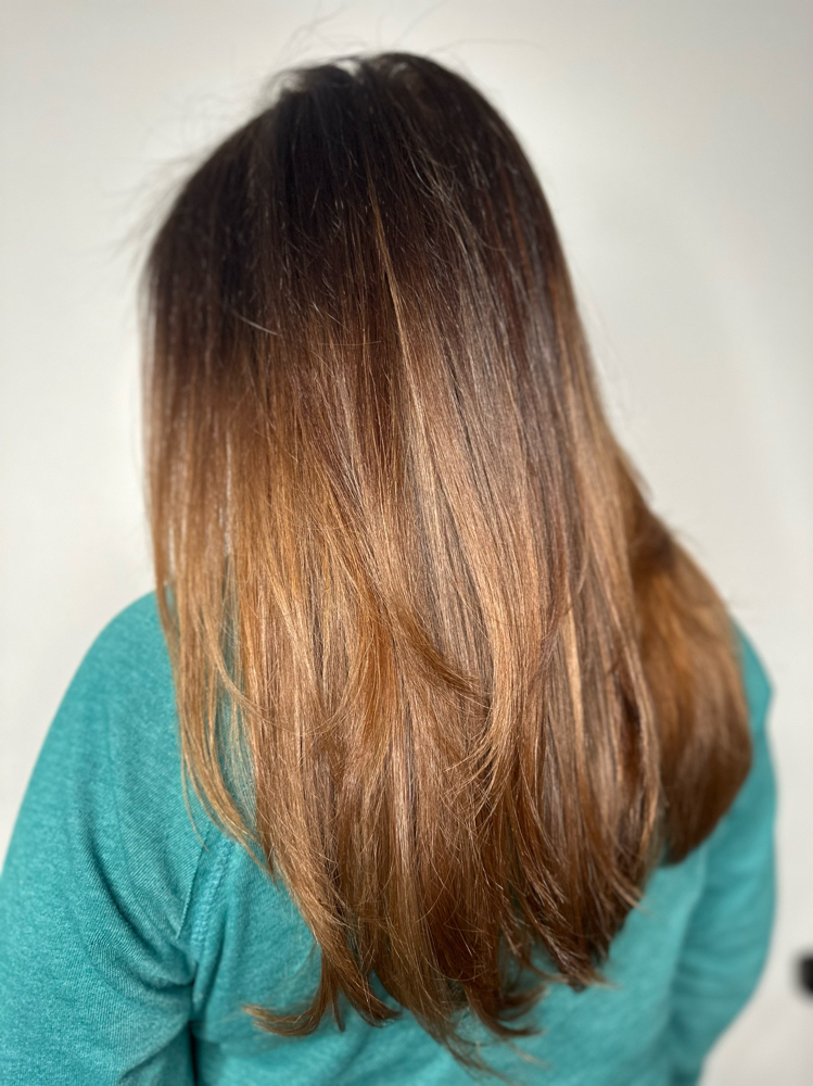Root Touch Up at Bombshell Beauty Bar @Evince salon in Vancouver, WA