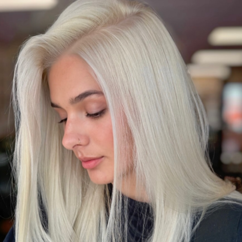 Consultation at Chelsea’s Chair in Tampa, FL