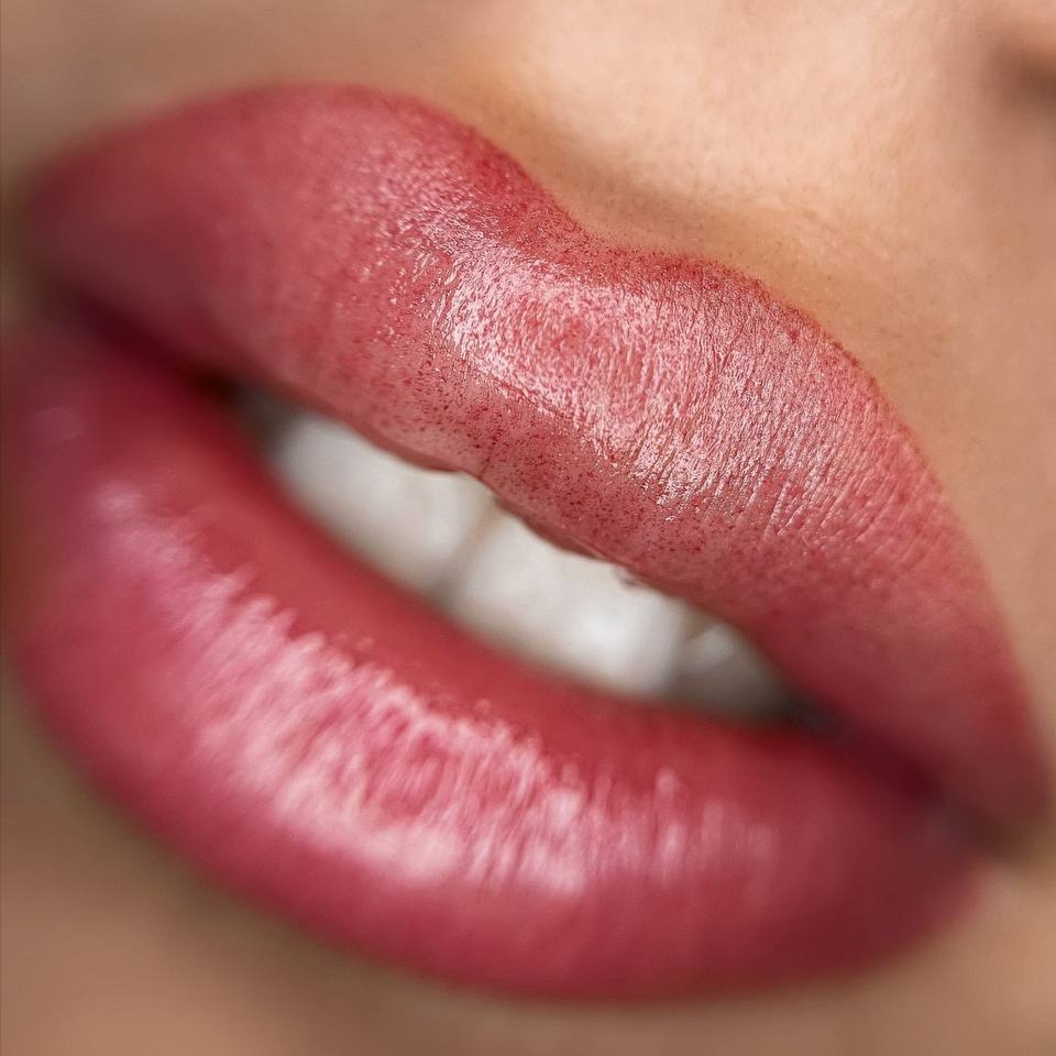 Lip Blushing