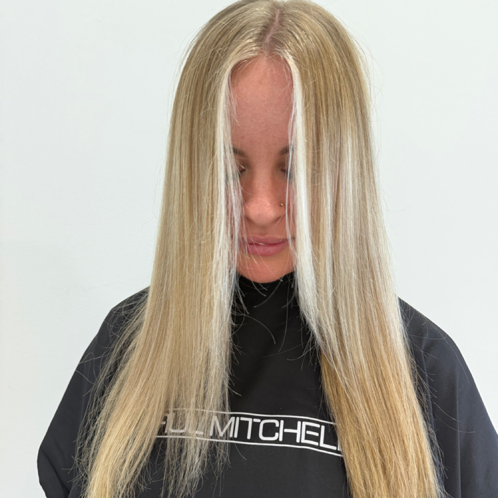 FACE FRAMING REFRESH/MINI HIGHLIGHT at HAIR BY TAYLOR B in Bryant, AR