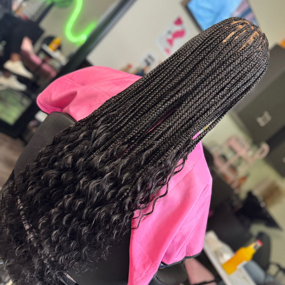Small Braids at Mejko braid studio in Inglewood, CA