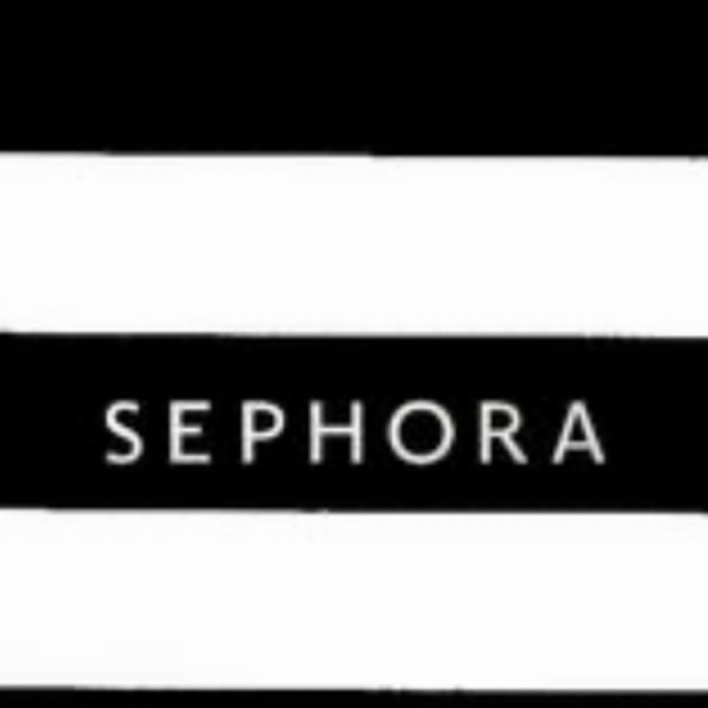 Shopping Help at Sephora/Ulta at Aimee Nicole Beauty in Farmington, MI