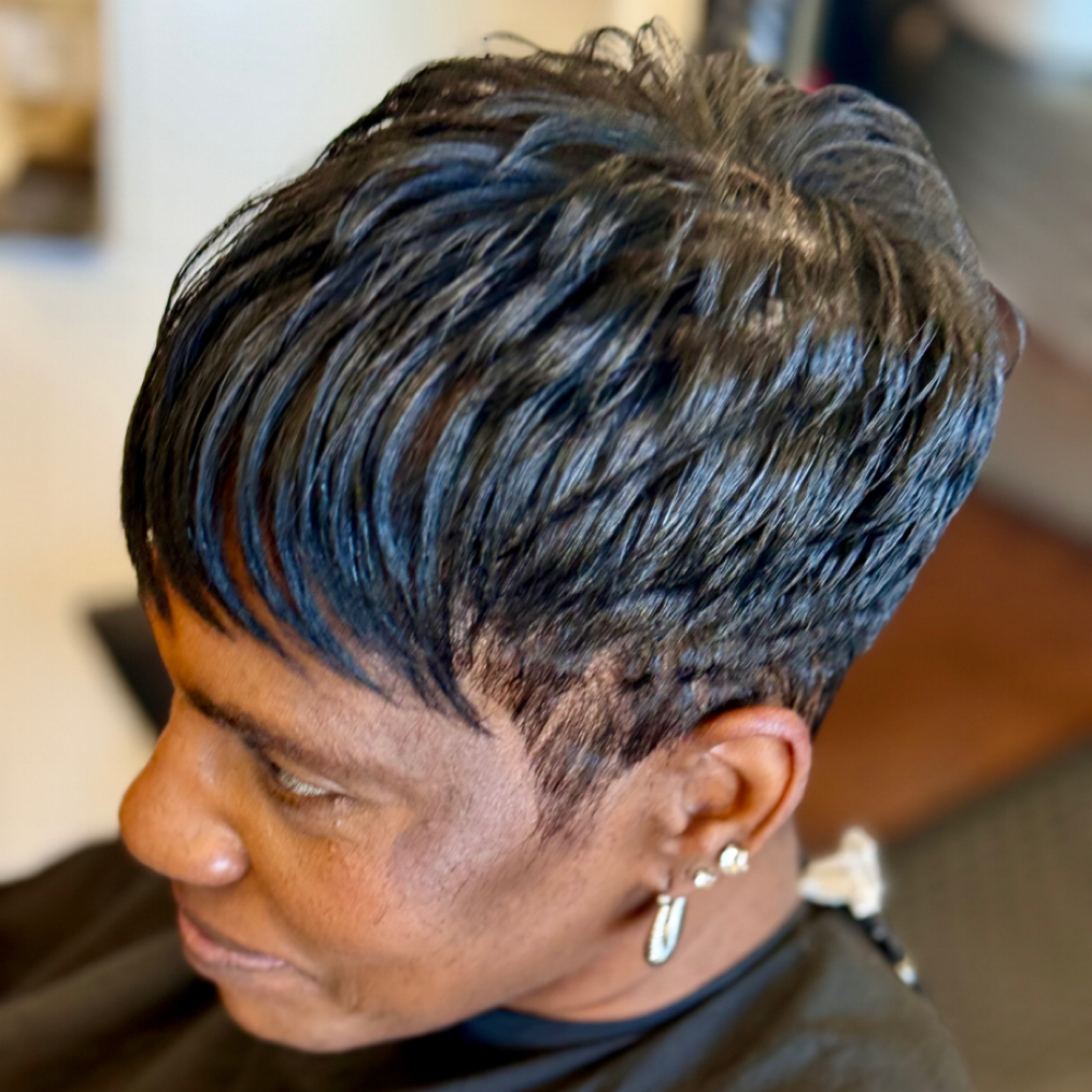 Moisture Fixx/Mold/Style105 at The edge beauty concept salon ny in Massapaqua, NY