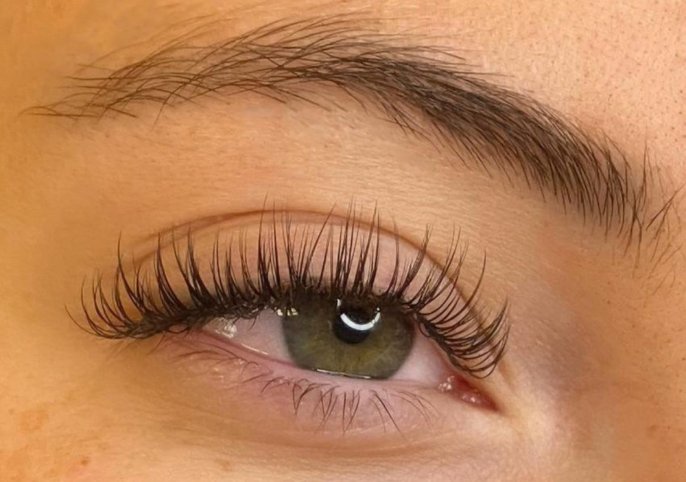 Full Set Of Classic Lashes