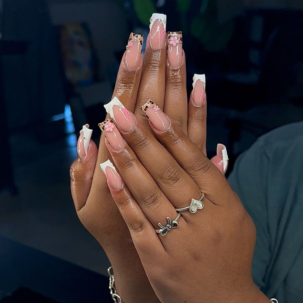 Small (length 3-4) Acrylic set at Waxed Culture in Olmos Park, TX