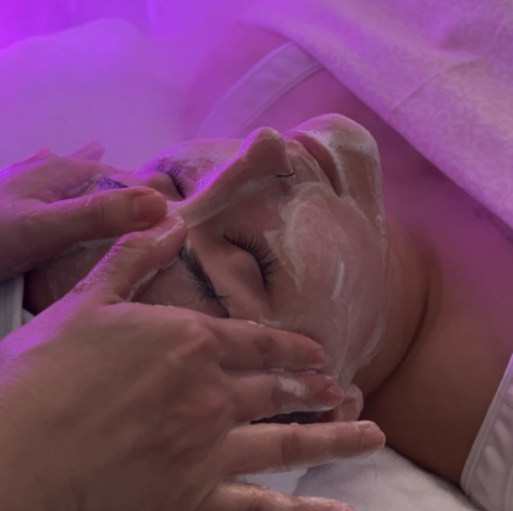 ✨Classic Facial Fridays✨ at Aura Skin Studio in Lutz, FL