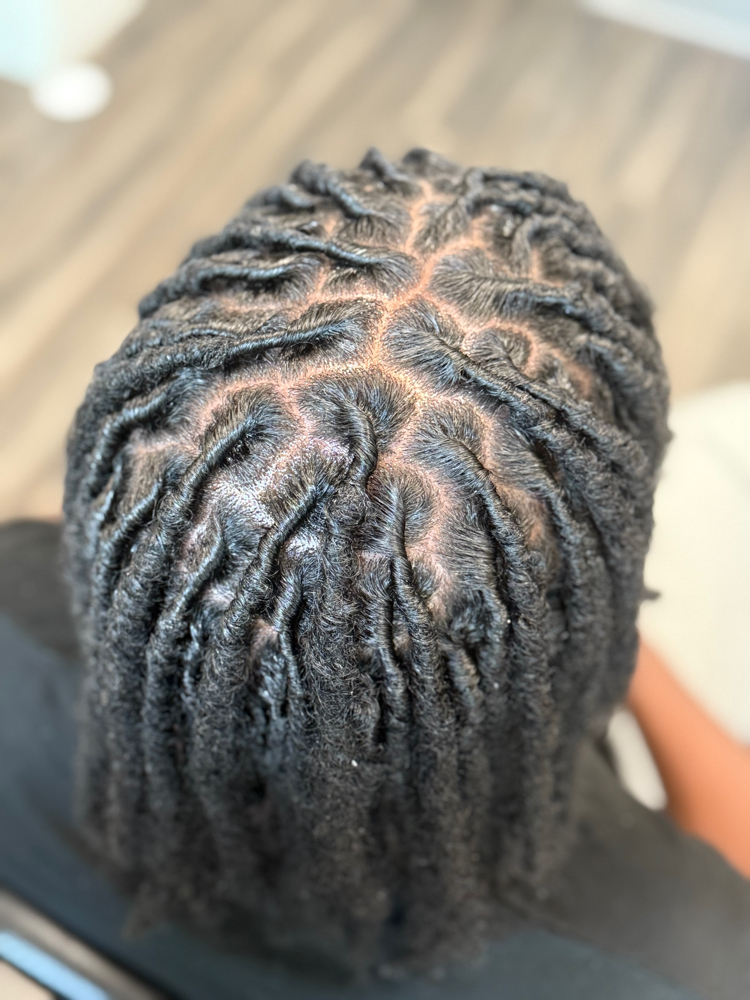Loc Retwist at LocsNLooks in Lawrenceville, GA