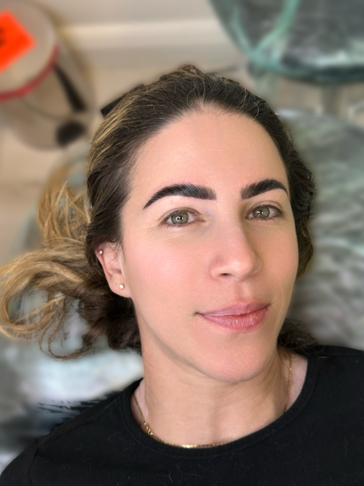 Brows Tinting