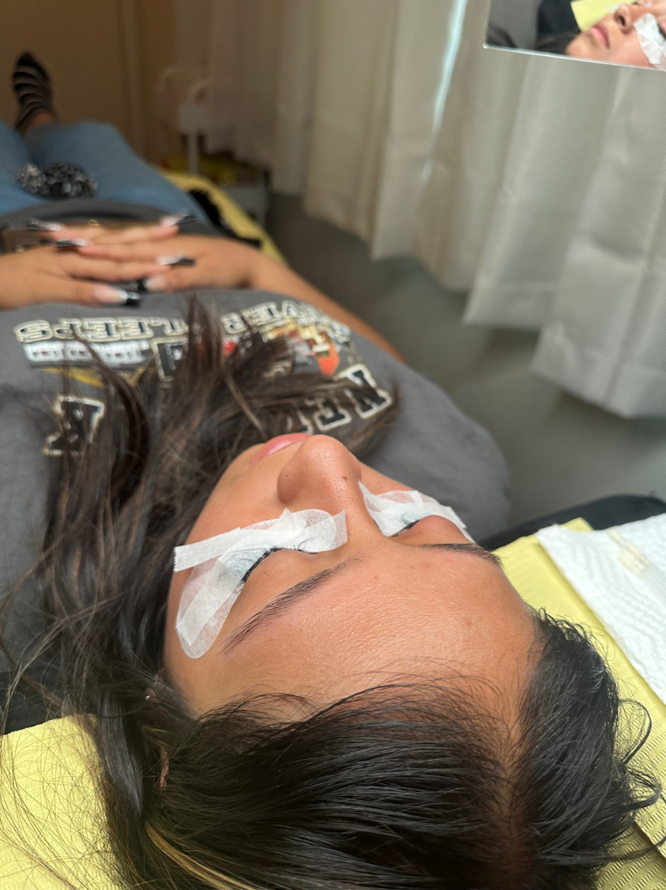Lash Removal