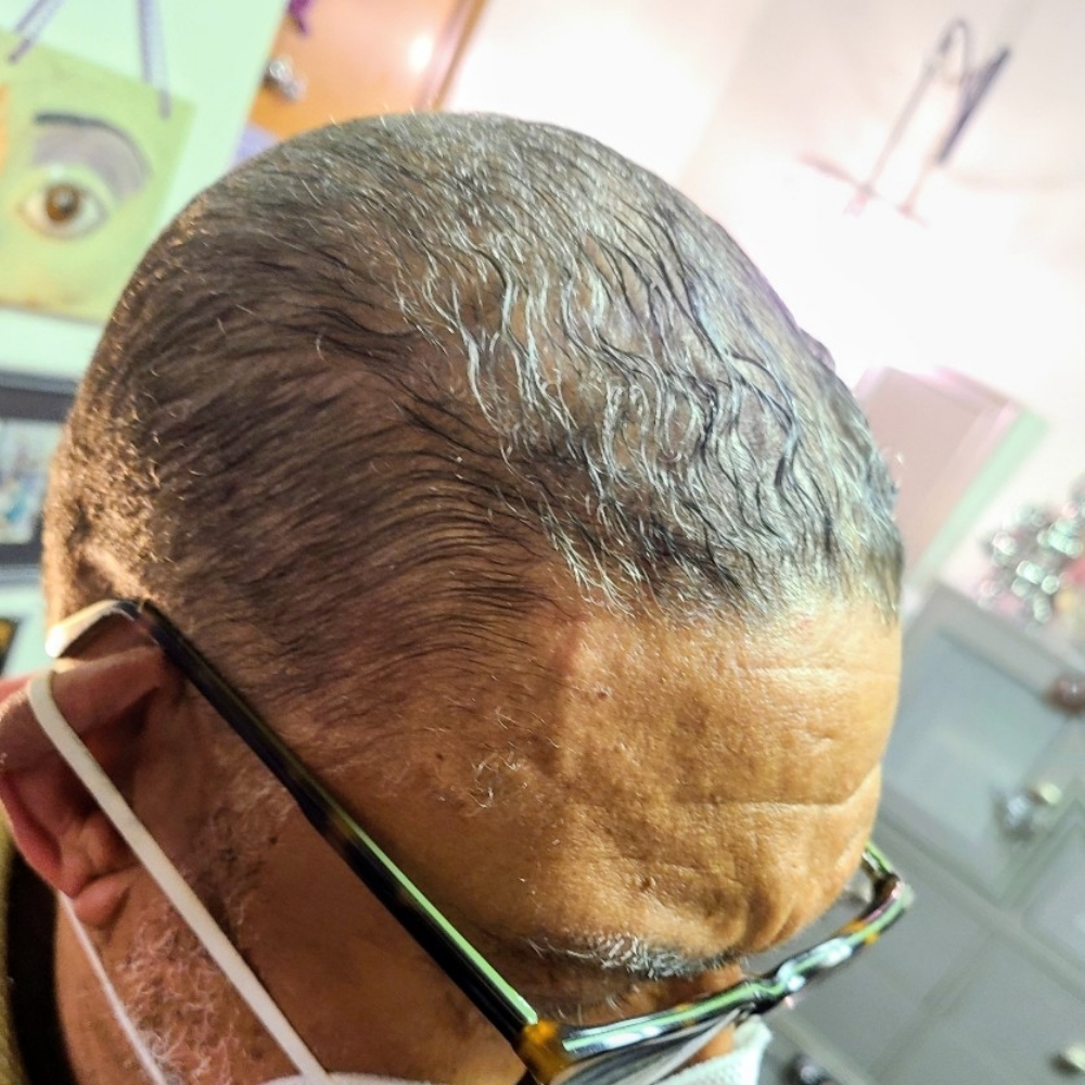Men Hair Cuts at Chon's Unique House of Hair in Detroit, MI