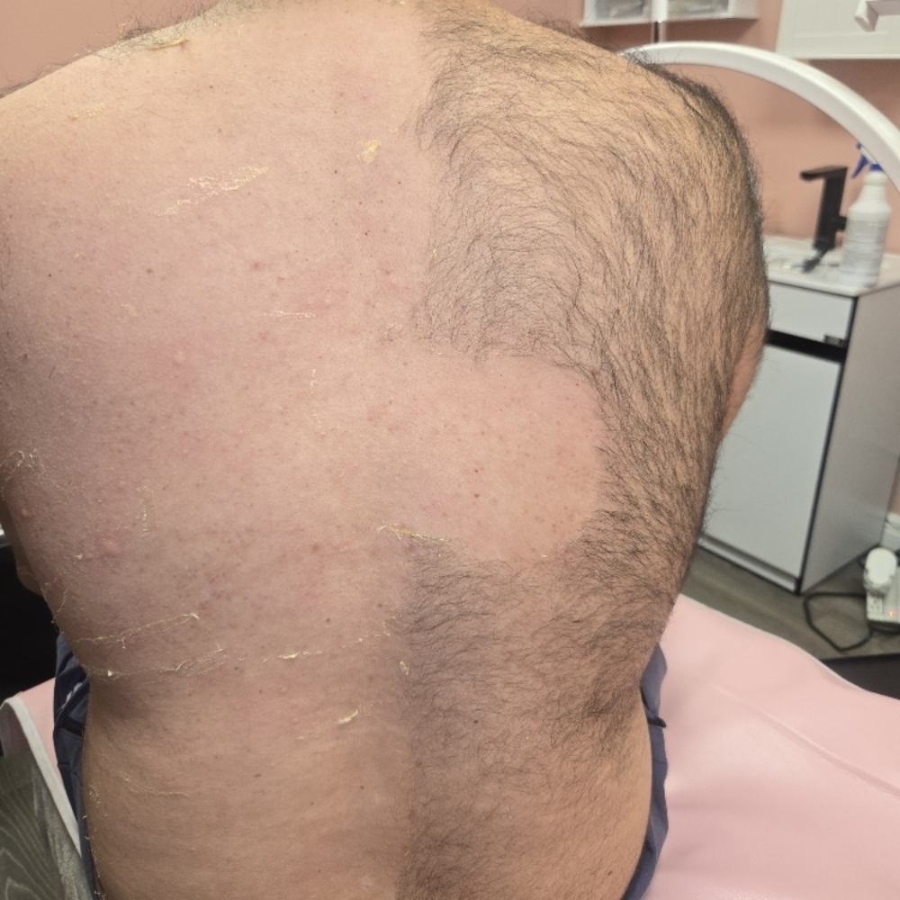 Full Back Wax at LOOK in San Bernardino, CA