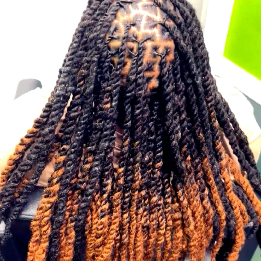Mixxd Extended Locs Twist at Mixxd loc n barber lounge in Arlington, TX