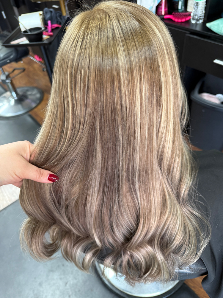 Low LIghts at Pinki's Shear Beauty in Trenton, TN