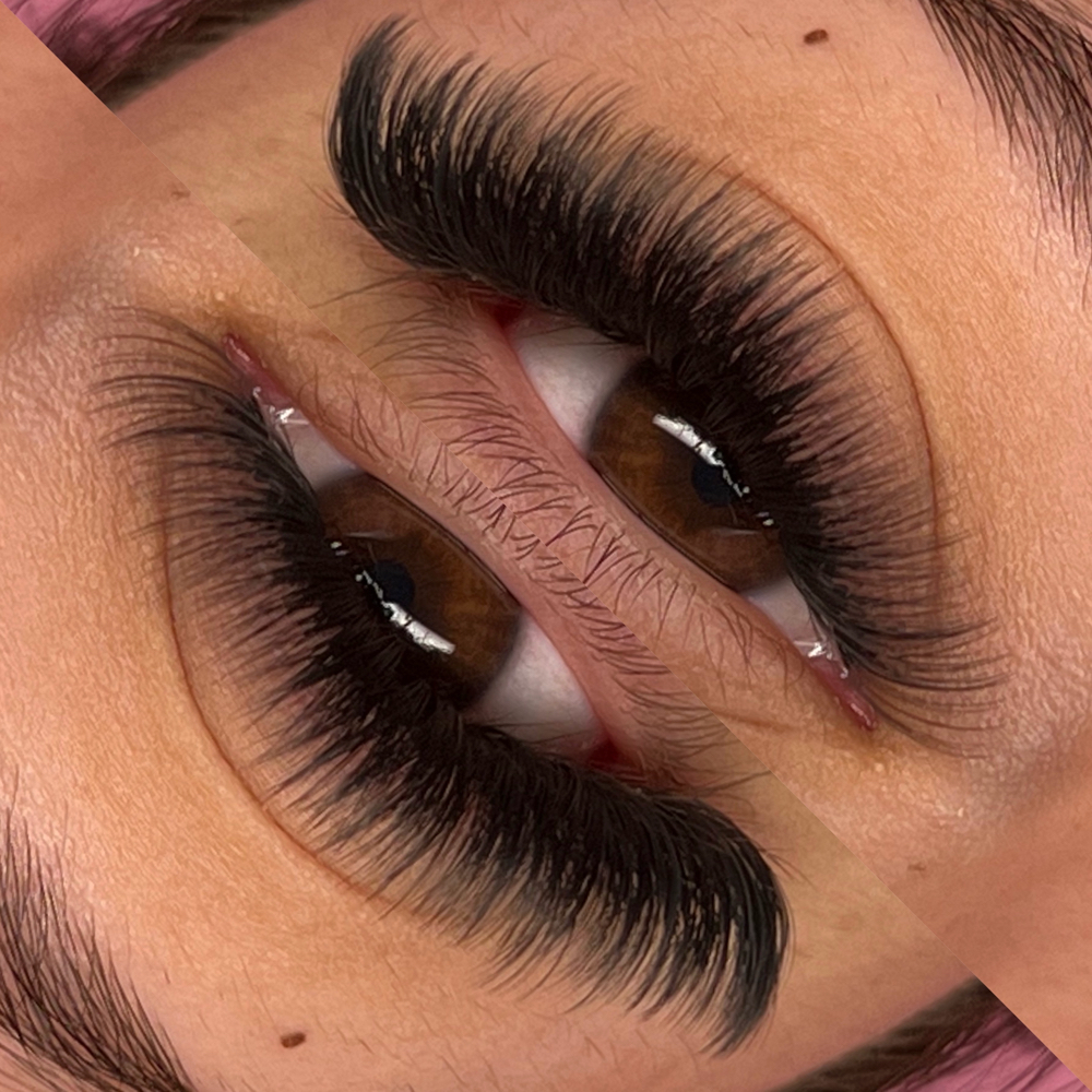 Hybrid Full Set at luxxelashartistry in Janesville, WI