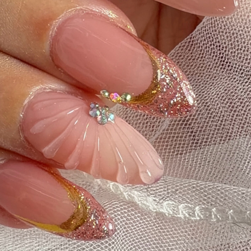 Detailed nail art