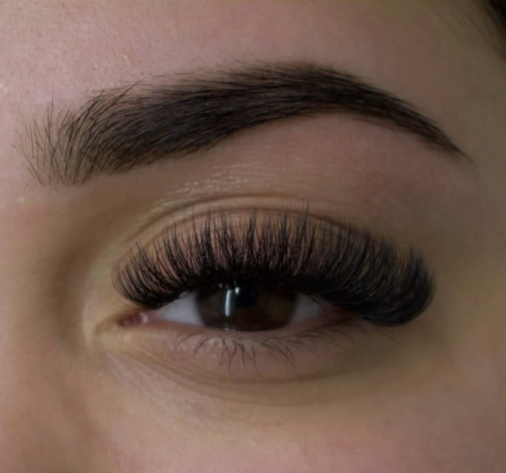 Volume Lash Extentions
