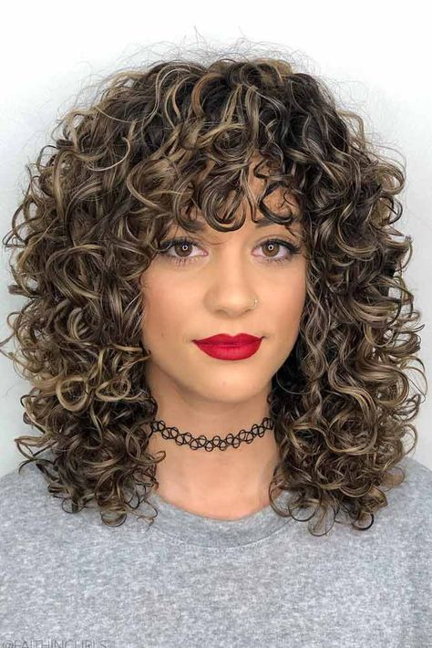 Dry curly cut with shampoo/diffuse