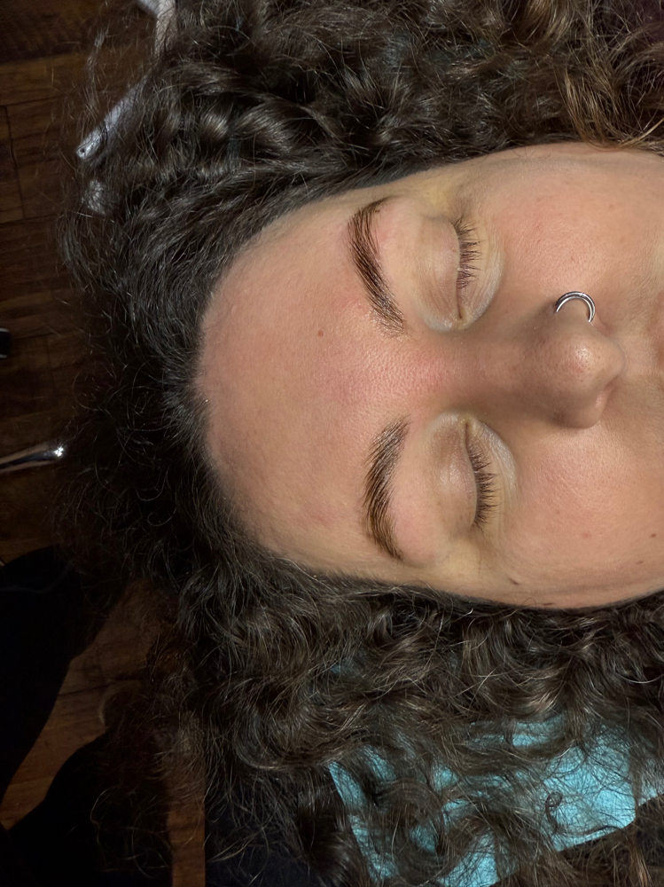 Brow Lamination & Tint